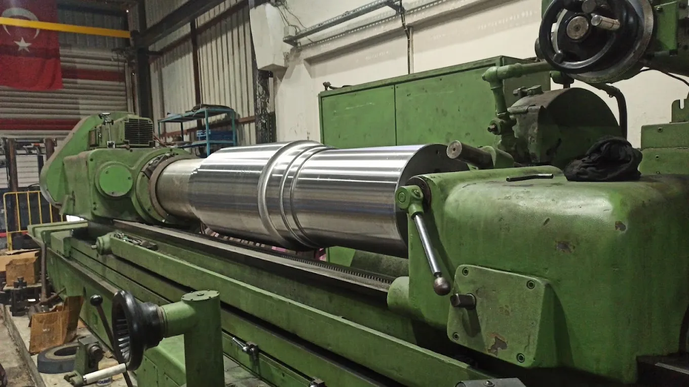 Ground roll surface on a cylindrical grinding machine